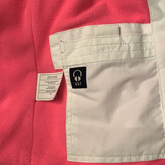 Abercrombie white ski coat - Picture 8 of 15